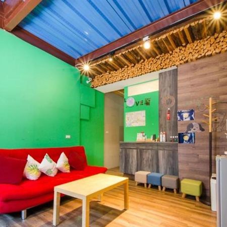 小黑琵416輕旅 Little Happy Hostel 台南 エクステリア 写真