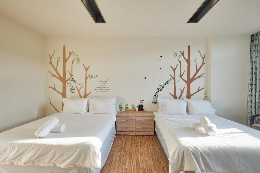 小黑琵416輕旅 Little Happy Hostel 台南 エクステリア 写真