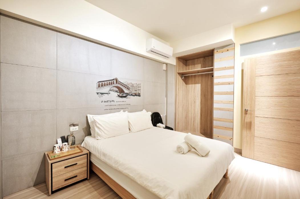 小黑琵416輕旅 Little Happy Hostel 台南 エクステリア 写真